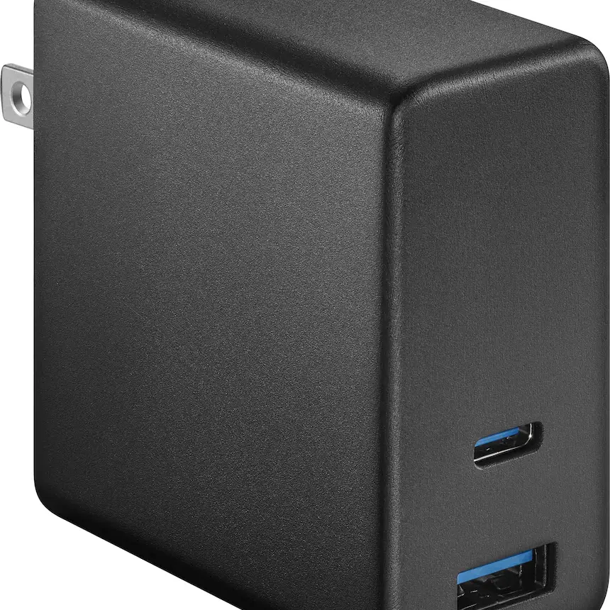 Cargador Best Buy Essentials 100W USB-C + USB-A de 2 Puertos Plegable — imagen 1