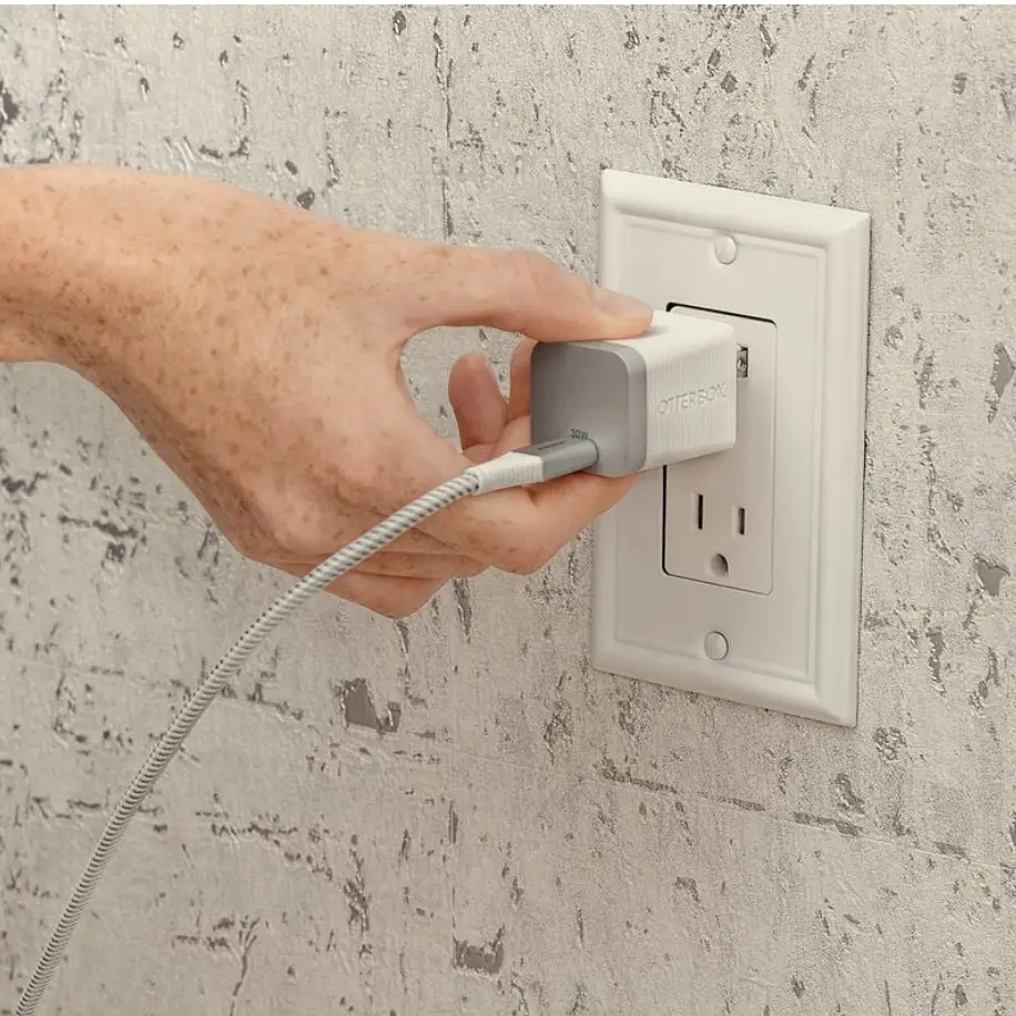 OtterBox Cargador de Pared 30W Premium Pro GaN USB-C — imagen 2