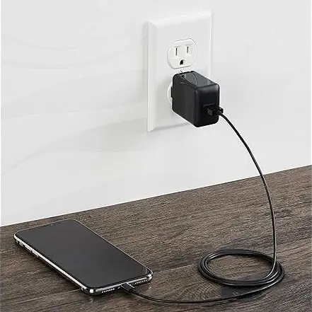 Cargador USB Amazon Basics 12W 2.4A (1 unidad) — imagen 5