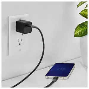 Cargador Insignia 25W USB-C Compacto con Cable Incluido miniatura 2